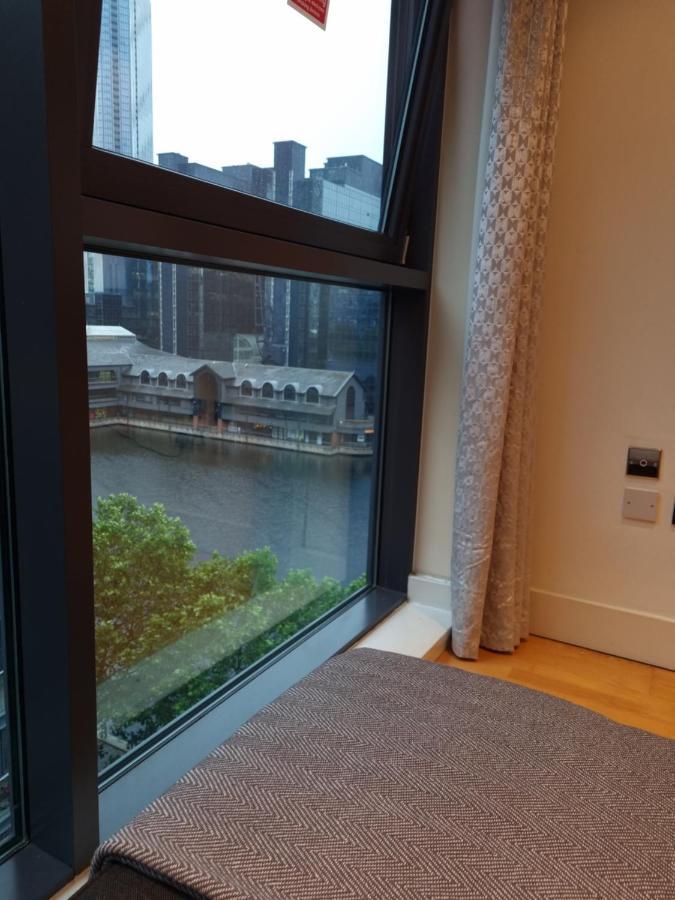 Luxury Waterside Apartment Canary Wharf 런던 외부 사진